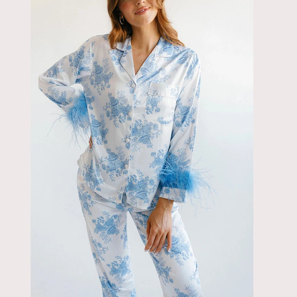 Pijama de Satén con Plumas para Ella